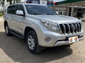 Camioneta 4x4 Marca: Toyota Prado TXL Modelo: 2011 actualizada a 2017  Automático  Cilindraje: 3.0  Diésel  4 x 4  Recorrido: Solo 86mil kms  Cojineria de cuero  Pantalla Dvd  Aire acondicionado independiente para asientos traseros  7 puestos  SunRoof  Luces Led  Encendido electrónico por botón  Sensores y cámara de reversa  Exploradoras  SOAT y Tecnomecanica hasta Febrero 2022  Impuestos al día  Placas de Bogota DC  Excelente estado  Precio: $135.000.000 Wsapp: 3008083720 Instagram: @elnegociovende  Facebook: El Negocio Vende . . . #camionetas #camperos #camionetas4x4 #4x4 #carrosenventa #carroususados #usados #toyota #toyotaprado #pradotxl #txl #prado #toyoteros #toyotamotors #carros #usados #monteria #sincelejo #negocios