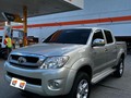 Camioneta doble cabina con platon 4x4  Marca: Toyota Hilux  Modelo: 2011  Mecánica  Cilindraje: 2.5  Diésel  4 x 4  Recorrido: 161mil kms  Vidrios eléctricos  Rines de lujo  Exploradoras Pantalla Dvd  SOAT nuevo hasta 2023  Tecnomecanica vigente  Impuestos al día  Placas de Sabaneta  Ubicación: Medellín, Antioquia  Excelente estado  Precio: $90.000.000 . . . #camionetas #camperos #usados #camionetas4x4 #4x4 #carrosenventa #carrospesados #carrosenventa #sevende #medellin #enventa #sevende #platon #4x4 #carro