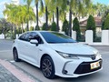 Automóvil sedan GasoElectrico  ✅ Marca: Toyota Corolla SEG Hibrido  ✅ Modelo: 2022  ✅ Único Dueño - Como Nuevo  ✅ Automático  ✅ ENTREGA INMEDIATA ✅ Cilindraje: 1.8  ✅ GasoElectrico  ✅ Recorrido: 17mil Kms  ✅ Full equipo  ✅ Cojineria de cuero - Sillas ajustables electrónicamente  ✅ Vidrios y retrovisores eléctricos  ✅ Comandos en el timón  ✅ Cámara de reversa y sensores delanteros y de reversa  ✅ SunRoof  ✅ Rines de lujo  ✅ Luces y exploradoras HDMI  ✅ Pantalla original  ✅ Aire acondicionado Dual  ✅ SOAT hasta marzo 2023  ✅ Tecnomecanica No Aplica  ✅ Impuestos al día - Placas de Montería  ✅ Excelente estado  ✅ Precio: $119.900.000 @elnegociovende  . . . #carros #toyota #corolla #toyo #toyoteros #toyotamotors #autos #automovil #hibrido #electrico #carrosenventa #carrosusados #carroselectricos #automoviles #negocios #ventas #monteria #sevende