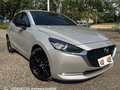 Automóvil HatchBack  ✅ Marca: Mazda 2 Touring Edición Especial Carbón  ✅ Único Dueño  ✅ Modelo: 2023 ✅ Automático  ✅ Cilindraje: 1.5  ✅ Gasolina  ✅ Recorrido: 26mil Kms ✅ Color: Cuarzo Platino  ✅ Cámara de reversa  ✅ Cojineria de cuero  ✅ Poralizado Nanoceramico  ✅ Rines de lujo de Grand Touring  ✅ Pantalla original  ✅ Tecnología Skyactive G ✅ Vidrios y retrovisores eléctricos  ✅ SOAT hasta abril 2023  ✅ Tecnomecanica No Aplica  ✅ Impuestos al día  ✅ Placas de Sincelejo  ✅ Excelente estado ✅ Ubicación: Sincelejo, Sucre  ✅ Precio: $89.000.000 @elnegociovende  . . . #carros #automovil #sport #mazda #mazda2 #grandtouring #mazdamotors #usados #carrosenventa #carrosusados #sevende #enventa #vehiculos #multimarcas #autos #monteria