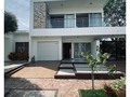 Casa  ✅ Ubicación: B/ La Castellana, Montería  ✅ Área: 146mts2  La casa cuenta con:  💥PISO 1: ✅ Sala  ✅ Comedor  ✅ Cocina  ✅ Patio  ✅ Garaje ✅ Baño social  💥PISO 2: ✅ 1 Habitación principal con baño interno  ✅ 2 Habitaciones auxiliares  ✅ Baño  ✅ Sala estar o estudio  ✅ Balcón  ✅ Precio: $480.000.000 (Negociables)  Separa tu cita y conócela  @elnegociovende  . . . #casas #bienes #propiedades #inversion #bienes #inmuebles #casasenventa #fincaraiz #negocios #casa #invierte #casasenventa #monteria #usados #compra