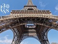 #SabiasQue La Torre Eiffel realizara un espectáculo de luces para celebrar sus 130 años de aniversario. El evento sera del 15 al 17 de Mayo/2019, con una duración de 12 minutos a través de la fachada que serán visibles desde los vecindarios cercanos.  La Iron Lady, también está en obras de renovación antes de los Juegos Olímpicos 2024 en París. Patrick Branco Ruivo, director general del monumento, indico que la estructura de hierro se volverá a pintar y se reemplazará un ascensor.  Diseñada para la Feria Mundial de 1889, la Torre Eiffel era el monumento más alto en el momento de su creación, y gracias a las estrictas reglas de planificación urbana, todavía se alza por encima del horizonte de París.  #Paris #TorreEiffel #Eiffel #Francia #aniversario #lugaresquever #destino #evento #viaje #IronLady #eiffeltower #france