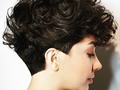 Este corte es un corte fantástico aún en cabello lacio u ondeado.  Quién se anima?😀 #rulos #curlyhair
