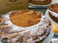 En @lasnievesccs deliciosas opciones de postres y menús diarios con pickup y delivery en #Caracas . Están trabajando en el siguiente horario: De miércoles a sábado de 8:00 am a 3:00 pm  Domingo de 8:00 am a 2:00 pm. 🔺Toman pedidos para Delivery hasta la 1:00 pm🔺 . Para poder ingresar al local es OBLIGATORIO EL USO DE MASCARILLA. . Disponible: ✔️Pastiera Napoletana. ✔️Huevos de Pascua. ✔️Mini Colomba. ✔️Empaques de 6 unidades de Croissant, Bríoche, Caracolas y Focaccinas. ✔️ Bandeja de tequeños 40 unidades. ✔️Pastas y salsas artesanales. ✔️Tortas y dulces. ✔️Panini y Focaccia rellenos. ✔️Pastelitos y Pizza. . Para pedidos o información puedes comunicarte con nosotros por los siguientes números: 0212-9520328 /0372. DM Instagram. Solo Whats App 04242647568 DE 8:00 am a 4:00 pm. . . . #almuerzo #artesanos #entera2 #calidad #caracas #dulces #dulcesconhistoria #food #foodie #foodblog #lasnievesccs #menudeldia #quedateencasa #parallevar #saboresitalianos #soloparallevar #tradicion #yummy