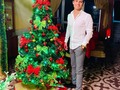 Merry Christmas!! 🎄🎁🥂 Se agradecido de las pequeñas cosas, porque son la más importantes. Esta navidad he recibo el mejor regalo de todos y es que mi familia esté mas unida y llena de salud.  Siempre agradecido por poder haber logrado todo eso que hace un año era solo un sueño, esta navidad me enseña qué hay que vivir ligero, da sin esperar nada a cambio. . . . . . . . . #humble #entrepreneur #christmas #love #happy #fun #picoftheday #instalike #summer