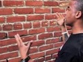 Yo peleando sola por que no respondes a mi señales telepáticas