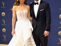 La actriz @jessicabiel junto a su esposo el cantante @justintimberlake en su paso por la alfombra roja de los #Emmys2018 ✨