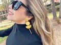 Cambia tu manera de pensar, cada día te brinda nuevas oportunidades, vívelo al máximo, disfrútalo con un cargamento de energías positivas y verás como todo fluye a tu favor.   Se feliz como toda una #movakolovers 💫  #zarcillos  #zarcillosdemoda  #orfebreria  #diseños #hechoamano #bañodeoro