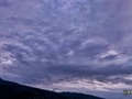 #Mar13 El cielo del atardecer Merideño, evoca nostalgia, pero lamentablemente anuncia, que de seguir la lluvia, las tuberías seguirán secas... Con propaganda y soberbia no se baña la gente, no sé apaga la sed...  Por cierto, nuestro silencio, se hace cómplice de ello...