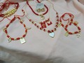 Quién no ama el rojo... El rojo de la pasión. Cuentanos como utilizarías estos accesorios