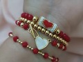 Disponible en tonos rojos pasión, una divinura absoluta #setdepulseras #pulserasdemoda #corazon #rojopasion