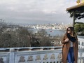 Palacio de Topkapi.. Aprovechando al máximo los pocos días que nos quedan acá, ya el sábado estamos de vuelta 🎉😊... Sí, acá las vistas son maravillosas, la comida increíblemente buena, pero extraño a mi hogar, a mi familia ❤️. Pd: la foto tipo al descuido, tipo mirando a la nada, tipo #siempregmailnuncahotmail #empresariaentulum #elcieloesellimite #naciparabrillar #empoderada #domadoradedragones la tomo @boscanvane 😂🤣 #Estambul #trip #travel #pastrychef #psstrylife #pastrytrip