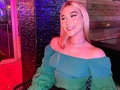 👸🏼