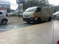 Y este anormal bloqueando el acceso al parking especial 😠 metro de calle 50 SenadisPma ATTTPanama no respetan