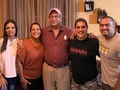 Feliz Día del Padre a mi magistrado, a mi cuñado y a mi hermano.  Mi hermana Nini maravillosa idea de habernos reunido a todos para celebrar el día del Padre  Todos juntos que noche tan hermosa, felices que el viejo este feliz.  Mi Papá....Nini, Jessica, Christopher y yo...Ramsés, Ana Laura, Ramsés 3ro, Raúl Eduardo, Ana Beatriz, Ámbar, Christopher Jr.,Sofia y Kali la ShitSue   Momentos maravillosos Los De León en pleno, los hijos de Marcelo, sus nietos...todos en pleno, falto en esa foto mi esposo bello Oscar pero tenía turno de trabajo será en otra oportunidad que nos acompañará.  Feliz Día del Padre!  ❤