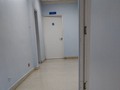 Lo pueden ver caminando tranquilo y decir que uno está bien, pero un dolor de columna, de cadera y de rodilla es insoportable y uno vive punta de fármacos casi a diario, no se crean si me ven tranquila y trabajando, pero a nadie le deseo el dolor que estoy pasando de rodilla.  Muchos juzgan y ni se imaginan lo que uno pasa, los que ha sido operados saben de esta vaina y mis respetos.  Cita hoy con el ortopeda a ver que dicen y no crean que todo es el peso, he visto flaquititas con dolores insoportables y hace justo un año estaba uf con un pocoton de libras menos y ni así deje de sentir dolor.  Por eso me enojo cuando aquellos que no sufren de la rodilla ni nada no hacen ejercicio, yo soy super activa y por la rodilla he tenido que hacer un alto, y esto no es de ahora es de un 16 de mayo de 1996 que me operaron la rodilla izquierda, creo que raíz de eso me jodi para toda la vida.   A seguir y a ver que sale de todo esto... no se estrése ni se sofoquen a aquellos que vamos llegando lento y pasito a pasito a los lugares y ojalá no tuviera que subir en mi andar diario tanta escalera.
