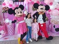 Mickey y Minnie sorprendieron a Samantha en su cumpleaños!! Todo fue increíblemente mágico .
