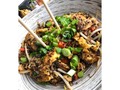 Quinoa Chicken Chaufa🍚🥗🍗 Me emociona que cada vez haya mas opciones saludables en todos lados. Me gusta que ahora llevar un estilo de vida saludable es mucho mas sencillo, no tienes que dejar de compartir con gente o salir a comer rico porque no hay opciones. Ahora en TODOS lados consigues algo rico y nutritivo. Fui para Dr. Limon, que lo tengo enfrente de la universidad, y ahora tienen una parte en el menu que se llama: “Para que mantengas la dieta.” Ofrecen platos mas saludables para aquellos que a pesar de que salgan a comer, se quieren seguir cuidando la alimentacion. Nosotros elegimos este Quinoa Chicken Chaufa y estaba SUCU SUCU👌🏼. A parte de eso, pedimos un pulpito a la parrilla y un ceviche que ambos estaban del mas alla tambien. Soy amante del pulpo desde pequeña, mis abuelos siempre me lo preparaban y me podia bajar la olla entera. Graciaas por la invitacion, encantada con el restaurante, el servicio, y por supuesto la comida👌🏼💜 @drlimonofficial @exploramiami