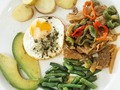 Churrasco versión Fit 💚 Come rico vive sano con FITNESS LUNCH 👩‍🍳.  #nutrición #comidasaludable #proteínas #veggies #legumbres #aguacate #quecomerenguayaquil #dietasadomicilio #menufit #eresloquecomes #salud #bienestar #nutrition #fitness #health #healthylifestyle #healthy #healthyfood #weightloss #wellness #food #fit #fitnessmotivation #bodybuilding #training #personaltrainer #weightlossjourney #foodie #supplements #muscle