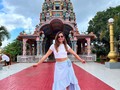 Africa me recordó mucho mi paso por la India. 🇿🇦🇮🇳  Este es el Templo Kaylasson, está ubicado en Port Louis, la capital de las Islas Mauricio y se encuentra en la costa noroeste de la isla. 🏝️  El Templo Kaylasson se conoce también como el Templo Tamil de Kaylassonathar Kovil, es un templo hindú, lugar de culto importante para la comunidad y uno de los más antiguos y sagrados de Islas Mauricio. 🛕  💜💕💜 💕💜 💕💜 💕💜  #Templo #india #southafrica #portluis