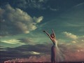 Ni la tristeza, ni la desilusión  Ni la incertidumbre, ni la soledad  NADA ME IMPEDIRÁ SONREÍR. Ni el miedo, ni la depresión, Por más que sufra mi corazón, NADA ME IMPEDIRÁ SOÑAR. Ni la desesperación, ni la ignorancia, Mucho menos el odio o alguna ofensa, NADA ME IMPEDIRÁ VIVIR.  En medio de las tinieblas, entre los espinos,  En las tempestades y en extraviados caminos,  NADA ME IMPEDIRÁ CREER EN MI. Así errando y aprendiendo,  Todo me será favorable,  Para que yo pueda siempre evolucionar  Perseverar, servir, cantar,  Agradecer, perdonar, recomenzar... QUIERO VIVIR EL DIA DE HOY  COMO SI FUESE EL PRIMERO,  COMO SI FUESE EL ÚLTIMO,  COMO SI FUESE EL ÚNICO.  Quiero vivir el momento de ahora  Como si aun fuese temprano,  Como si nunca fuese tarde.  Quiero mantener el optimismo,  Conservar el equilibrio,  Fortalecer mi esperanza,  Recomponer mis energías,  Para prosperar en mi misión  Y vivir alegre todos los días. Quiero caminar con la certeza de llegar,  Quiero luchar con la certeza de vencer,  Quiero buscar con la certeza de encontrar,  Quiero saber esperar  Para poder realizar los ideales de mi ser. EN FIN ... Quiero dar lo máximo de mi, para vivir intensamente y maravillosamente TODOS LOS DÍAS DE MI VIDA. ✨Feliz y Bendecida noche✨🙏🙌✨
