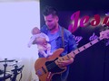 No soy el mejor músico, es más me considero un aprendiz, pero le enseñaré a mi flaco a vivir y servir a Dios haciendo música.   Dios ✝️ Música 🎼🎶 Hijo👨‍👦 @alvarez_nora26