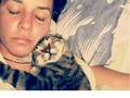 @axcene nos muestra como su hijo Rayito duerme placenteramente con ella ;)