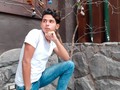Aquí viendo como la gente se me queda viendo. ¿ hacer fotos no es fácil cuando te ven mucho? 😅😅😅 PD: si señores estoy en mi casa #quedateencasa . . . .  #picoftheday #malemodel #boy #cuarentena #day10 #machupicchu #instagay #instafashion #me #f4f #likeforlikes #photography #picture #nice #loveforme #newpost