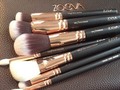 Kit de brochas Zoeva ✨incluye cosmetiquera llevala por sólo 38.000💥 ✨Sus fibras son mega suaves lo mejor los pelitos no se Le caen ✨
