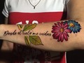 Flowers... Citas disponibles.  Hecho en @venusbloodtattooshop con productos @protonstencil y @don_melo_ #tattoes #tattooed #ink #flowers #flower #color #etrenalink #lettering #tattoist #tatuajes #tattoo #art #love #for #arte #medellin #colombia #antioquia #happy #poblado #provenza