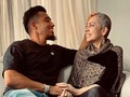 Mamá  Y es en estos momentos que llegan los recuerdos más escondidos y se transforman en una avalancha de emociones dentro de mi cabeza, no hay manera en la vida de expresar el sentimiento que genera la partida de una mamá, hoy solo puedo decir gracias Dios, gracias porque me diste la bendición de tener una madre bondadosa, generosa, humilde de corazón, agradecida hasta más no poder, alegre, fuerte, valiente, decidida, y por sobretodo protectora a través de la oración. Hoy tengo que decirte hasta pronto madre hermosa, hasta pronto en esta vida física, frágil, tan incierta, pero hasta siempre en nuestras almas, en nuestros corazones, hasta siempre porque hoy puedo decir que mis hijas son la continuación de lo que tú me diste, lo que me enseñaste, ellas tienen un pedacito de TI a través de lo que yo he podido transmitirles y que no habría podido hacerlo si no lo hubiera aprendido de la mejor. Gracias María Elena, gracias MAMÁ. Vuela alto y sin nada que reprocharte, por el contrario, orgullosa de la familia que formaste y las vidas que transformaste..