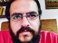 Si mi padre me viera con esta barba desprolija me diría: ¡Parecés un comunista!  Yo tendría que contestar: No, viejo, estoy parecido a un saravista!!! 😂😂😂 (en Hongo Park)