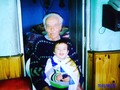Mi viejo con el nieto que conoció, en el último mundial de fútbol que miró por tv, unos meses antes de partir… 10 años ya. (en Hongo Park)