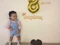 Tenemos Bebé de 8 Meses 🎉🎉Que Ya Quiere Caminar, así como lo ven en las fotos ya se para Solito, Ya Tiene Sus 2 dien de Abajo, aún No duerme Toda la Noche y sigue diciendo Mamá, Papá por toda la casa, támbien hace Viejito, . Pd: se Nos Cayó De la Cama Justo hoy después de su última siesta del Día 💔 . Cuando estaba embarazada había leído que existen 2 tipos de Madres 1las que se les caen los bebé de la cama y 2 las que se le caera 😦 . Cada Mes aparte de celebrar su vida y sus avances támbien celebro 1 mes más de Lactancia Materna y que No se me habia Caído de la cama le tenía terror a ese Momento pero ya Pasó Y gracias a Dios en Familia lo superamos💪 gracias Amor😘❤️
