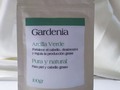 Si estás cansada de que tú pelo no te dure limpio este post es para ti. En el cabello graso las glándulas sebáceas están más activas de lo normal dejando el pelo untuoso, lacio y apelmazado.  Una mascarilla pre shampoo de arcilla verde purifica las raíces y regula la secreción de grasa. Además hace un efecto détox purificando los foliculos para que se vea y sienta siempre limpio, suelto, sedoso y con volumen. Recuerda complementar con el shampoo de cebolla y romero. ✨Arcilla verde, cantidad 100gr. . . . #HechoenColombiaconAmor💙