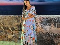 MUJER✨   Qué bonito te queda existir; ser tan hermosa, tan valiente y tan noble. Qué maravilloso es tu corazón que se rompe una y otra vez, y aún así, no se rinde y no cansa de amar y luchar❤️‍🩹 eres fuerza e inspiración y haces de que esté mundo sea un lugar Perfecto 🌹👸🏼  💪Y no olvidemos que el verdadero poder de una mujer está siempre es su interior, en tomar las riendas de su vida, decidir con voluntad propia y asumir sus consecuencias, el poder de una mujer no está en demostrar nada a su exterior, ni depende de la validación de otros, no tiene nada que ver con su apariencia, su dinero o actitudes o en menospreciar a los hombres. Ese poder se nota en su autoestima, en su amor propio, en como construye su ser, en cómo trabaja sus relaciones, en cómo persigue sus sueños e inspira a los demás a perseguir los suyos, en como enfrenta la adversidad, y cómo limpia de su vida de lo que no le hace bien 👸🏻 Esa es la verdadera fortaleza interior y para mi eso es muy PODEROSO… ⚡️   ¡Feliz dia hermosas! 👸🏻👸🏼👸🏽👸🏾   Regalémonos muchas rositas hoy 🌹🌹🌹🌹🌹🌹🌹🌹🌹🌹🌹🌹🌹🌹🌹🌹🌹🌹🌹🌹🌹🌹