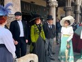 Viajando en el tiempo en la feria modernista de Reus, disfrutando del esplendor del pasado mientras exploramos la arquitectura y la historia. #Reus #FeriaModernista #Historia #Arquitectura.