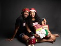Esto fue dale Ari siéntate ahí y yo me acomodo, dale ahí va 1...2...3... 🏃🏽 . . . 📷 @aroarimedia . . . #Navidad #2k21 #christmas #love #dog #bulterrier #panama #godox #canon #black #gray #pijamaparty #family