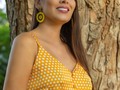 Frescos, divertidos y coloridos así son los accesorios de #atheneaaccesorios para que en esta temporada de fiestas luzcas radiante con la pedrería, los cristales y soutache que le dan un toque especial a tu outfit. #graziaoficial #atheneaaccesoriosymoda