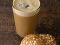 La tarde está perfecta para disfrutar un café frio en nuestra terraza!!
