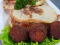 Falafels recién hechos y horneados, con tabbüle en pan pita y queso gruyere🤤🙋‍♀️ Porfavooorr.... Deben probar esta delicia!!!  Verduras orgánicas con quinoa fresca y natural.  Te esperamos en nuestro local  O si deseas. A domicilio ;) 3007552612 Hoy. MARTES de 4:00pm a 9:30pm Calle 63 #8-28 #Montería   . . . . #quinoa #tabbuleh #tabule #panpita #monteria #monteriacordoba #arabe #comidasaludable #comidasana #comidaarabe #arabicfood #falafels #yummy #delicious #monteriaventas #monteríaventas #monteríaadelante #monteríadefiesta #monteríasaludable #monteriarestaurante #monteriavendeoficial®️ #monteriavendeoficial®