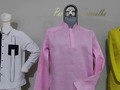Hermosa camisa tipo hindú con cuello Mao abierto al centro confeccionada en lino.  Confeccionamos por talla o a la medida !!!  Somos...Guayabera y Lino!!!  " Un Clásico con Estilo"  César Torrealba Diseñador!!!   Contacto: +58 4129957252 +58 4126153261  #guayaberas #guayaberaylino #cesaraugustotorrealba #ElCesarDeLasGuayaberas #UnClasicoConEstilo #caracas #diseñador