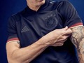 Amo la nueva camiseta de la gloriosa Mannschaft 🇩🇪 😍