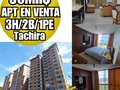 Apartamento en venta. 📍▪Ubicación: ( diagonal al centro clínico, san Cristóbal) Conjunto Residencial Alcázar   💰▪Precio: $36.000 mil 🏠▪︎Instagram: @franciapascia @franciapasciarealtors 📲▪Contacto: 04127500706 🏬▫Tipo de Inmueble: Apartamento  📋▫Tipo de Operación: Venta 📏▫ Metros cuadrados: 92mts2  🛏▫ Habitaciones: 3 habitaciones con su respectivo closet 🚽▫Baños: 2 terminados con vidrio templado  🚘▫ Puestos de Estacionamiento: 1 💳▫Extra:  Cocina con tope de granito (Equipada) Sala  Cocina Comedor Área de servicio  2 aires acondicionados  1 puesto de estacionamiento  Piso de porcelanato Reja multi look Todas las ventas tienen rejas de seguridad  Circuito cerrado Vigilancia las 24 horas  Gas a granel 📖▫ Condiciones: excelentes 🚱▫ Servicios: todos.