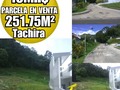 📍▪Ubicación: *Amplia parcela en urbanizacion colinas de Pirineos San Cristóbal estado tachira* 💰▪Precio: 19.000$ 🏠▪︎Instagram: @raulc21ed 📲▪Contacto: 04247188489 04147074648 🏬▫Tipo de Inmueble: Parcela  📋▫Tipo de Operación: venta  📏▫ Metros cuadrados: 251.75m2 🛏▫ Habitaciones:  🚽▫Baños:  🚘▫ Puestos de Estacionamiento:  💳▫Extra: EN EXCLUSIVA URBANIZACIÓN Y CON LAS MEJORES VISTAS DE LA CIUDAD   📐251,75 m2 (10,25m x 24,56m)  Parcela en calle asfaltada con paisajismo y urbanismo completo. Acometidas a pie de calle.   📖▫ Condiciones: Abiertos a la posibilidad de dar un financiamiento corto  🚱▫ Servicios: agua, luz  Más información... Raul Alarcon  *CENTURY21 EquipoDinamico*