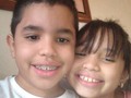 Alejandro y Valentina, con esta foto me levanto todas mis mañana son mis hijos mayores, son mi gran motor para no parar de avanzar y salir adelante, como siempre lo he dicho, estoy locamente enamorado de ellos, ya casi los tendré entre mis brazos y recuperar el tiempo perdido... Cuando tus por qué ( razones) son los más importante el COMO es insignificante 💪  CUALES SON SUS RAZONES???