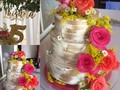 #torta #cumpleaños #celebración #familia #amigos #15años #rosas #vainilla #caroracity #hercymina #tutortasoñada #minareposteria .... Tú torta soñada