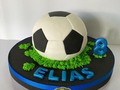 Y hoy los #8 #meses de #Elias😍 #futbol #balon #deportes #vainilla #tortas #amor #compartir #celebrar #vida …Tu Torta Soñada 😊😉😍