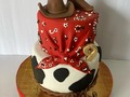 Los #9 de Ana Julia 🌹 #tortas #fondant #vaquero #sombrero #botas #cumpleaños #celebrar #vida #amigos #familia #pañuelo #chocolate #vainilla #nutella …. Tú Torta Soñada 🎂☺️😉😍