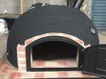 HORNO TRANSPORTABLE 1,25 x 1,25 mts REVOCADO Y PINTADO COLOR NEGRO, LISTO PARA QUE LO PASEN A BUSCAR. DESTINO: ENTRE RIOS  Hornos Transportables con base de hierro tipo cajón y patas desmontables para facilitar su traslado  Medidas: - 0,75 x 1 mt $ 27.500.- - 1 x 1 mt $ 33.000.- - 1,25 x 1,25 mts $ 39.000.- -1,50 x 1,50 mts $ 46.000.- Precios de contado, retirado de nuestro deposito en Pablo Nogues, Bs As (15 cuadras de Panamericana y Ruta 197) Los precios no incluyen IVA El cliente puede retirarlo de nuestro deposito con una camioneta, flete, expreso, etc. Nosotros se lo cargamos en nuestro deposito. También podemos embalarlo, paletizarlo y llevarlo al expreso para despacharlo a tu localidad, el costo de dicho servicio es de $ 5.000.- Terminacion adobe. Opcional otra terminación a gusto del cliente (venecita, piedra, tejuela de adoquines, azulejo partido, tarquini, etc)  TU HORNO DE BARRO Construcción de Hornos de Barro artesanales para Comercios y Casas de familia en forma artesanal a domicilio  Consultas y presupuestos al: ☎️ +54 9 (11) 4731-3600 📲 +54 9 (11) 6424-4945 📩 info@tuhornodebarro.com.ar   #hornodebarro#hornodeldia#tuhornodebarro#pizza#fornoalenha#outdooroven#firecooking#food#pizzaoven#friends#family#diy#woodfiredovens#fourabois#parrilla#asadores#asado#outdoorcooking#woodfiredpizzaoven#woodfiredoven#hornosdeleña#hornonapolitano#fornoalegna#clayoven#puertafundicionTHB#pizzalover#cookingwithfire#woodfire#woodfired#hornostransportablesthb